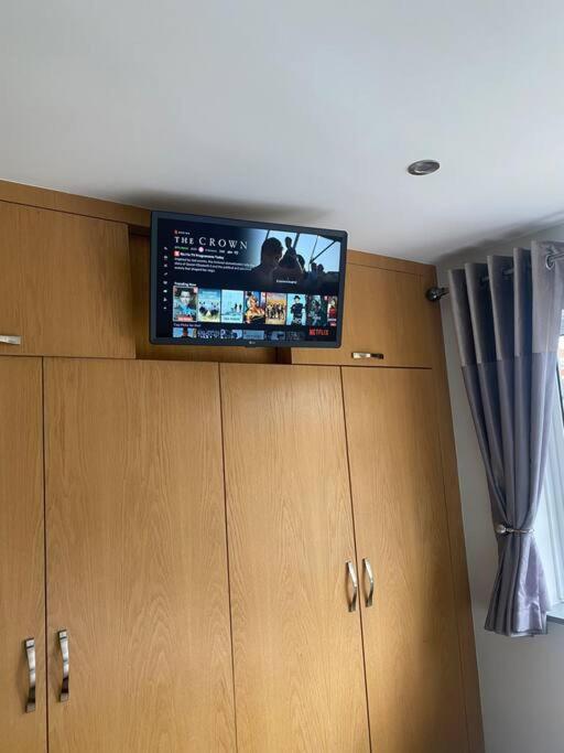 Three Bedroom House, Driveway, Bracknell Centre Zewnętrze zdjęcie